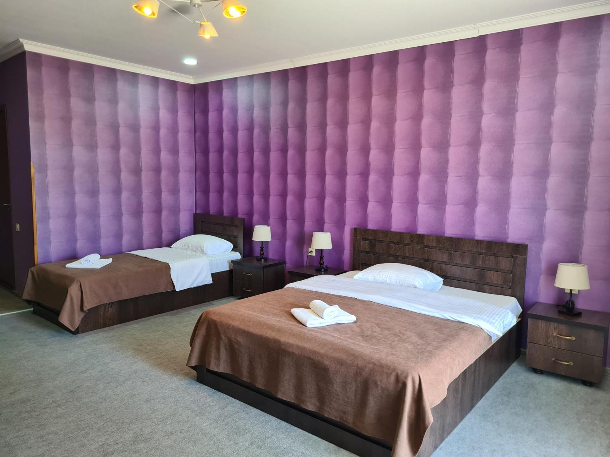 Georgian House Hotell Kutaisi Exteriör bild